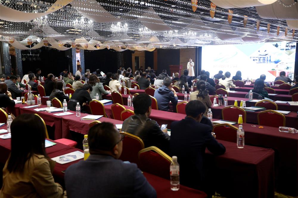 AI賦能產(chǎn)業(yè)生態(tài)！科創(chuàng)投集團(tuán)旗下銀河數(shù)創(chuàng)空間舉辦濟(jì)南科創(chuàng)數(shù)創(chuàng)生態(tài)大會(huì)